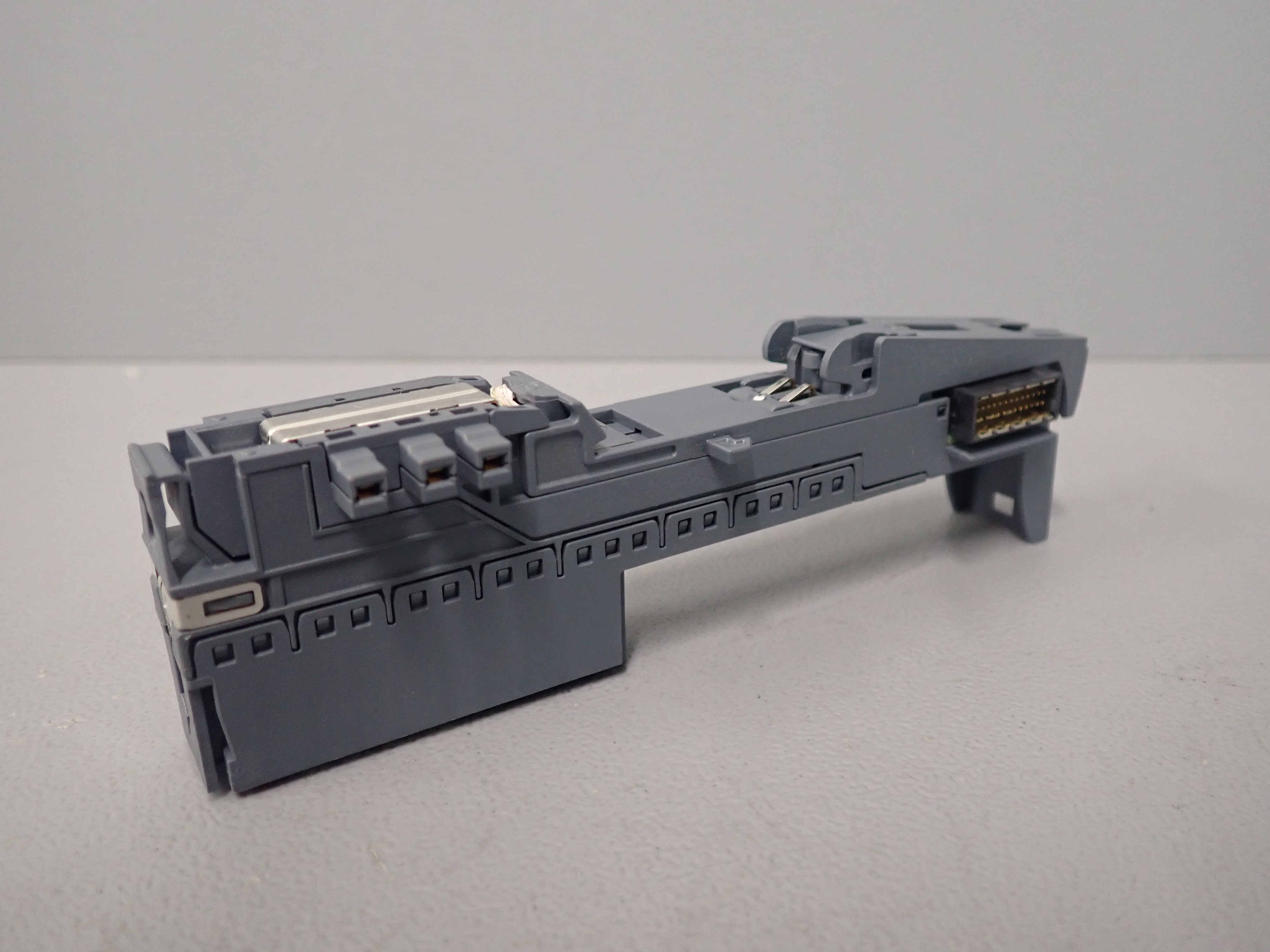 SIEMENS 6ES7193-6BP00-0BA0