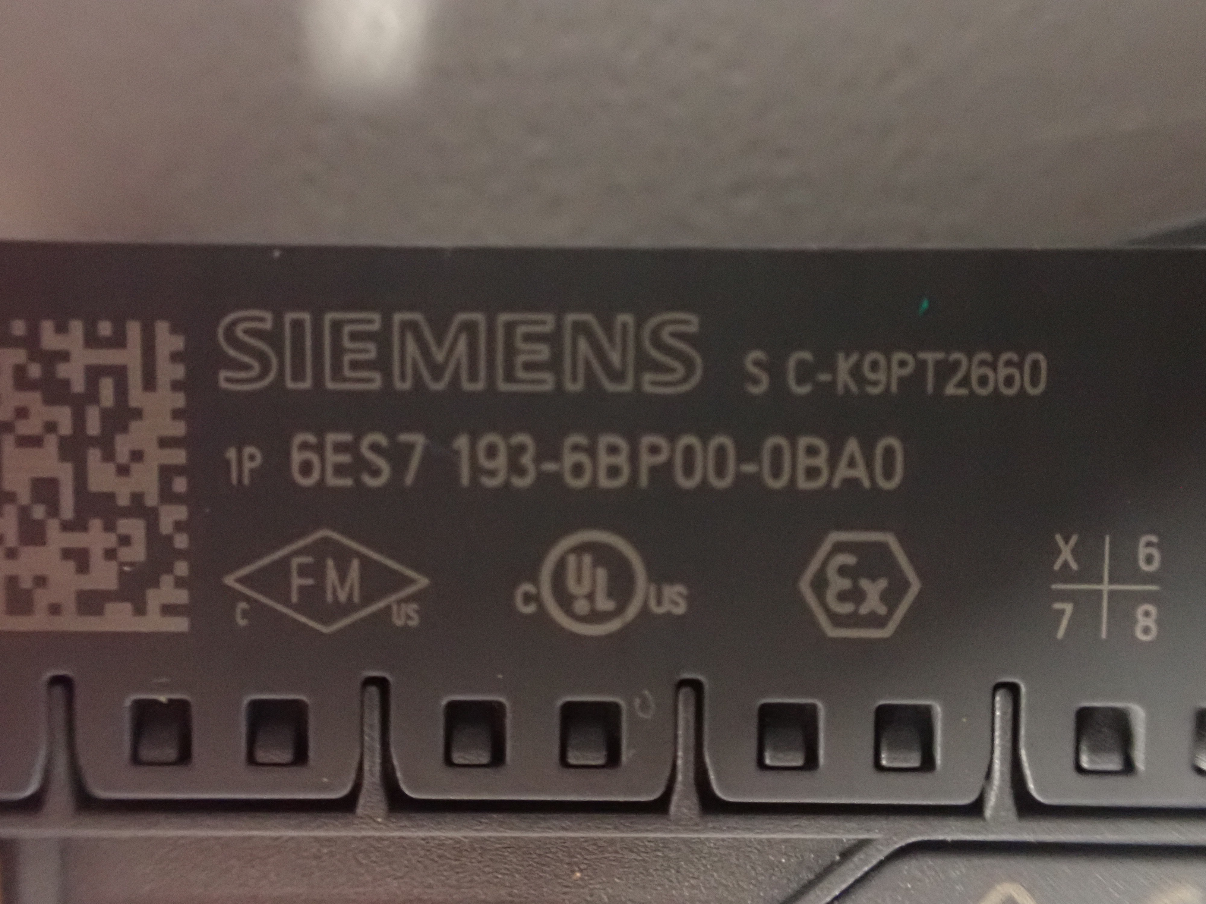 SIEMENS 6ES7193-6BP00-0BA0