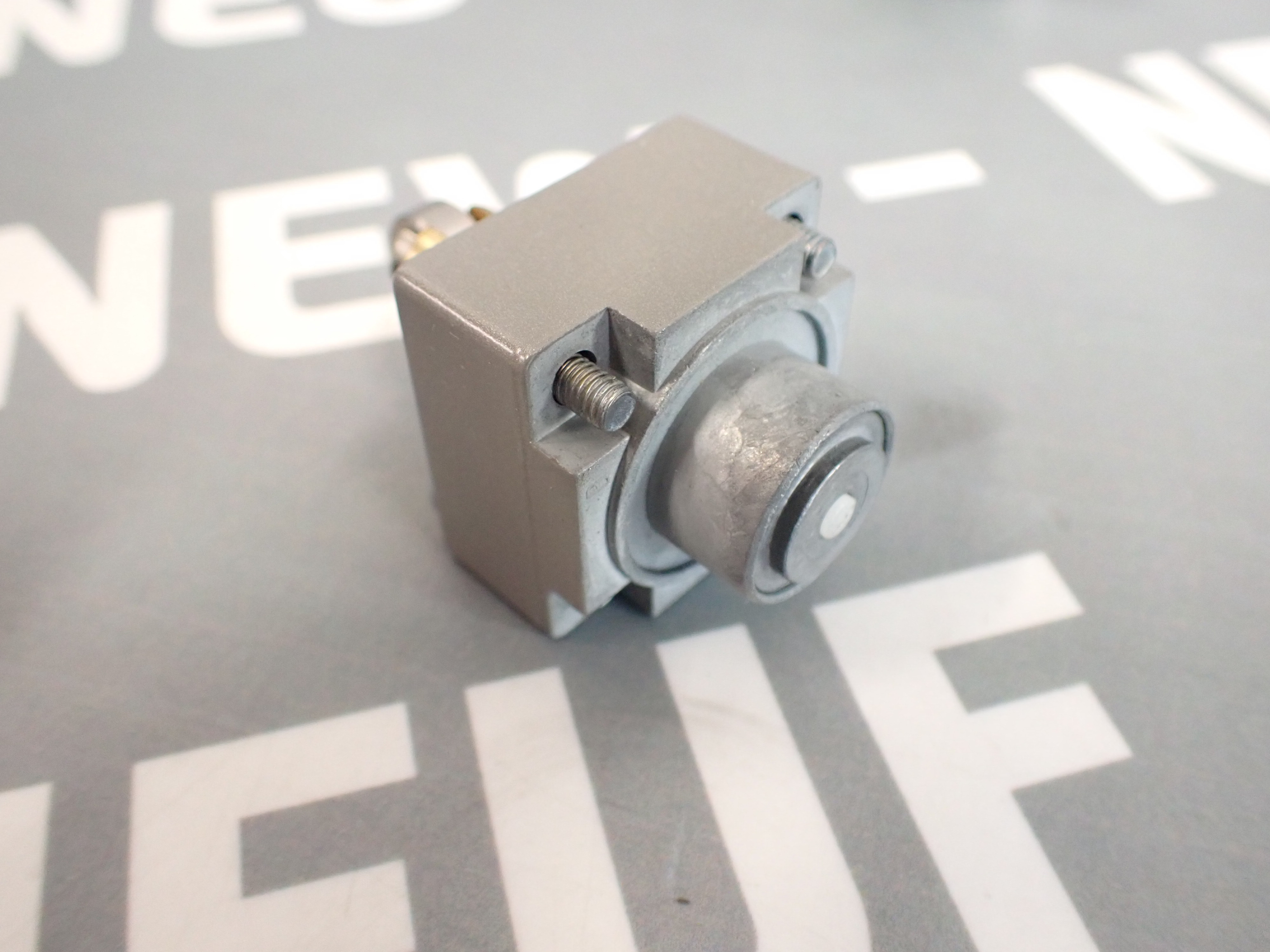 TÉLÉMÉCANIQUE  ZCKE67