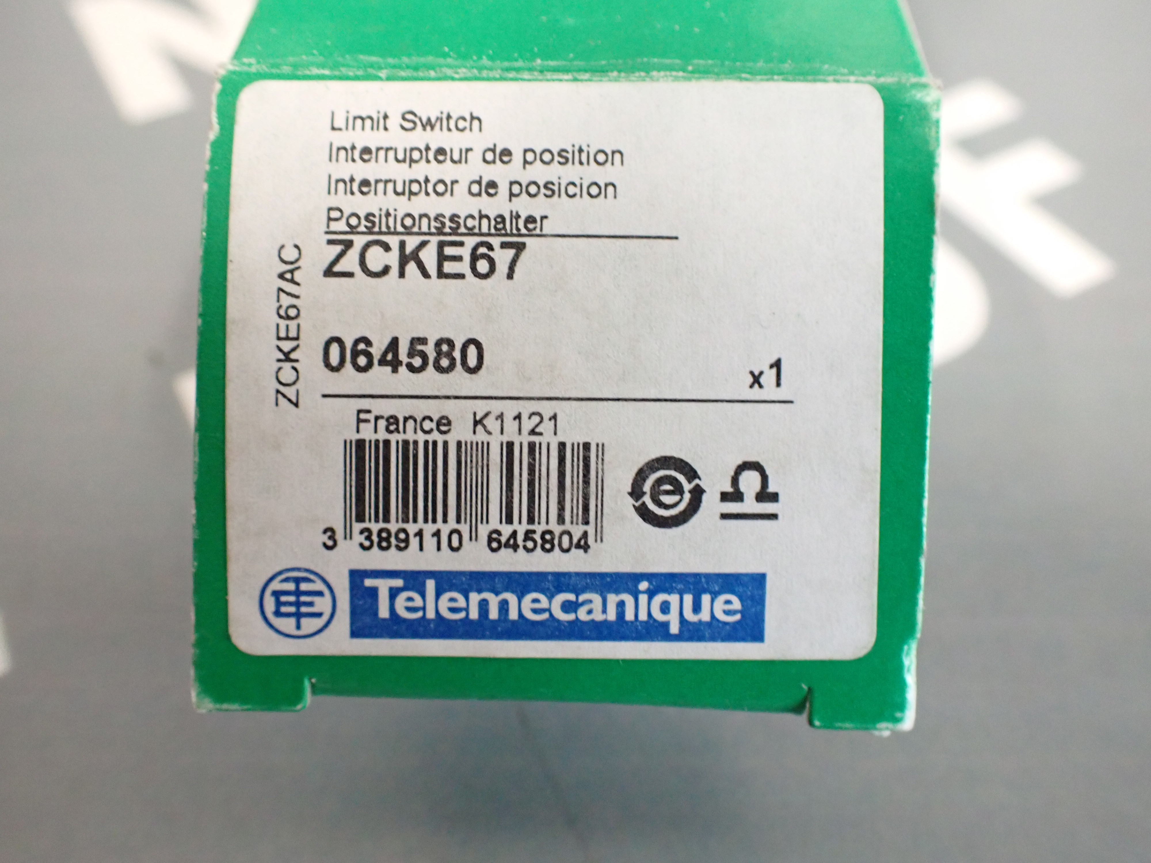 TÉLÉMÉCANIQUE  ZCKE67