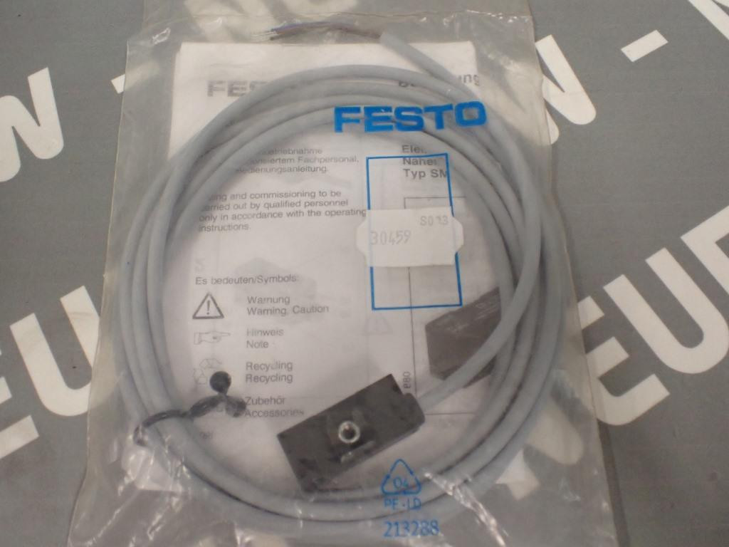 FESTO  SMEO-1LED-24B