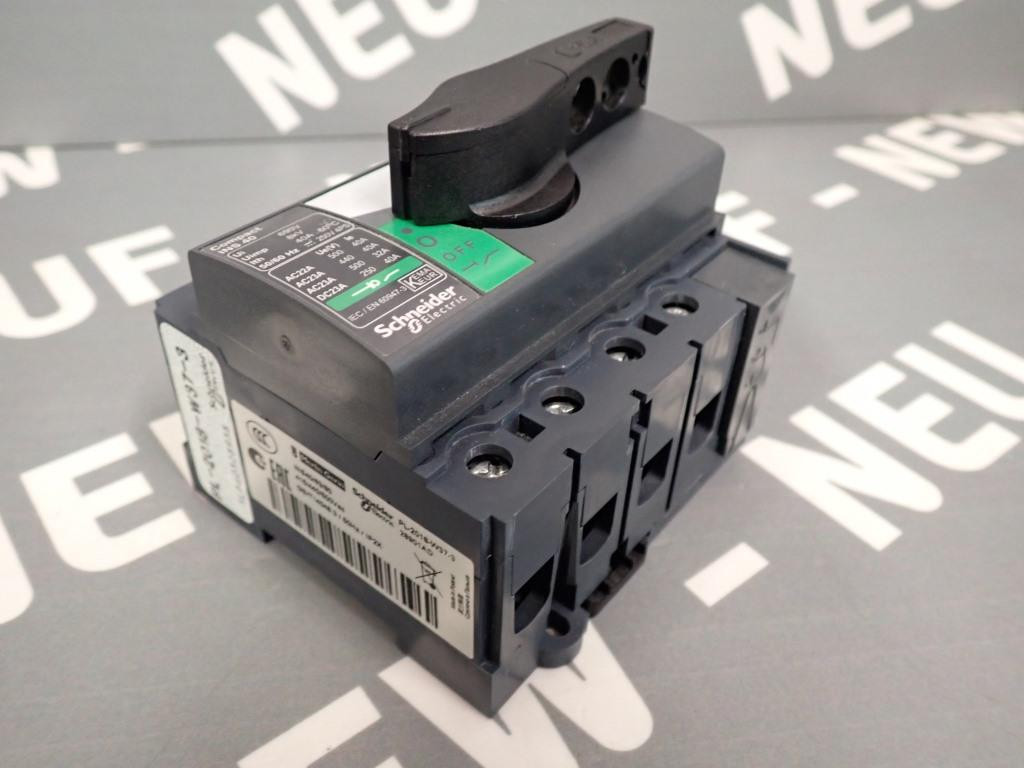 SCHNEIDER  INS40COMPACT28901