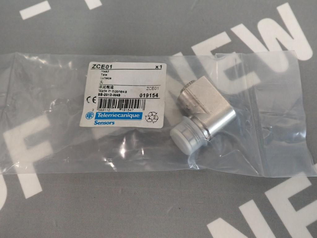 TÉLÉMÉCANIQUE  ZCE01