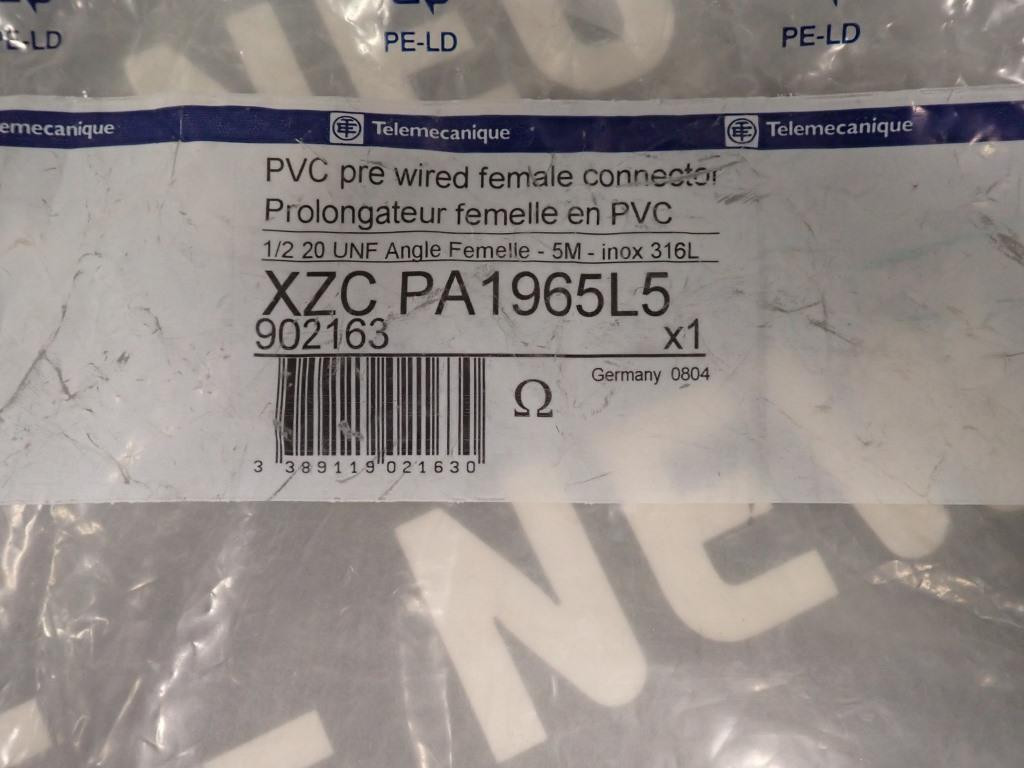 TÉLÉMÉCANIQUE  XZCPA1965L5