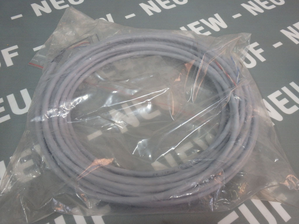 TÉLÉMÉCANIQUE  TSXCSD100