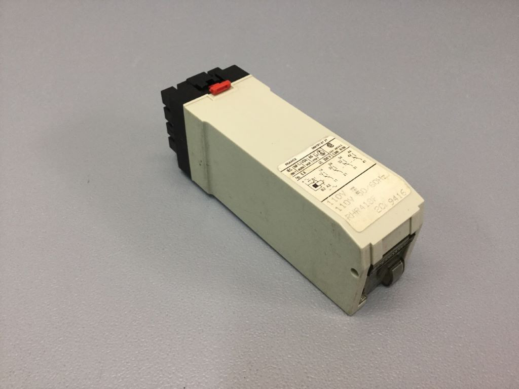 TÉLÉMÉCANIQUE  RHR418F