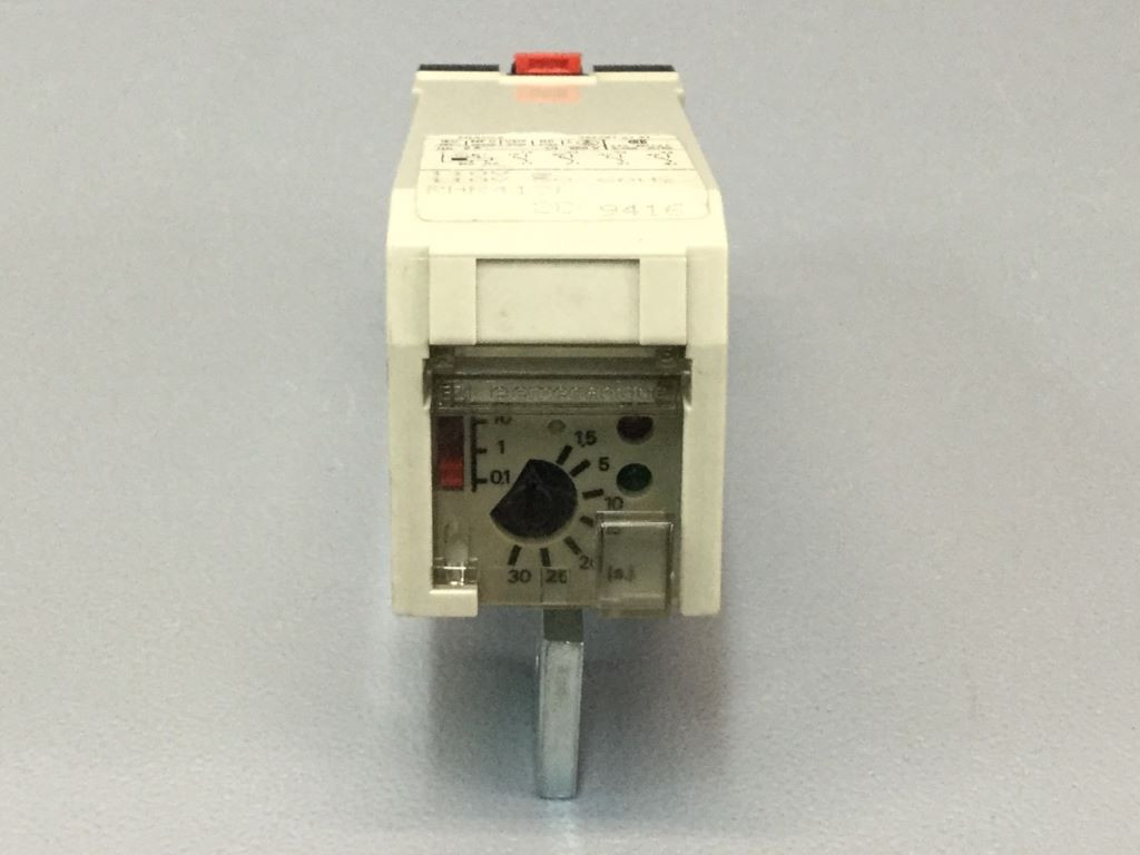 TÉLÉMÉCANIQUE  RHR418F