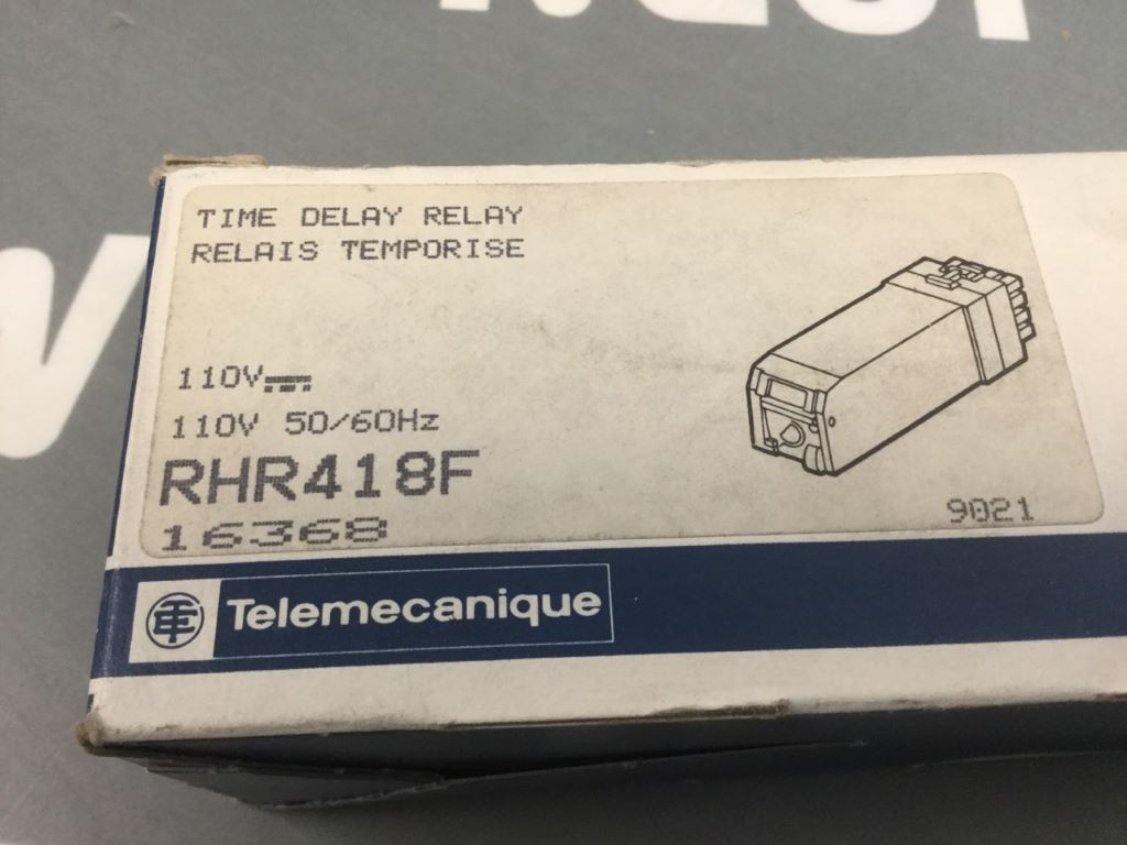 TÉLÉMÉCANIQUE  RHR418F