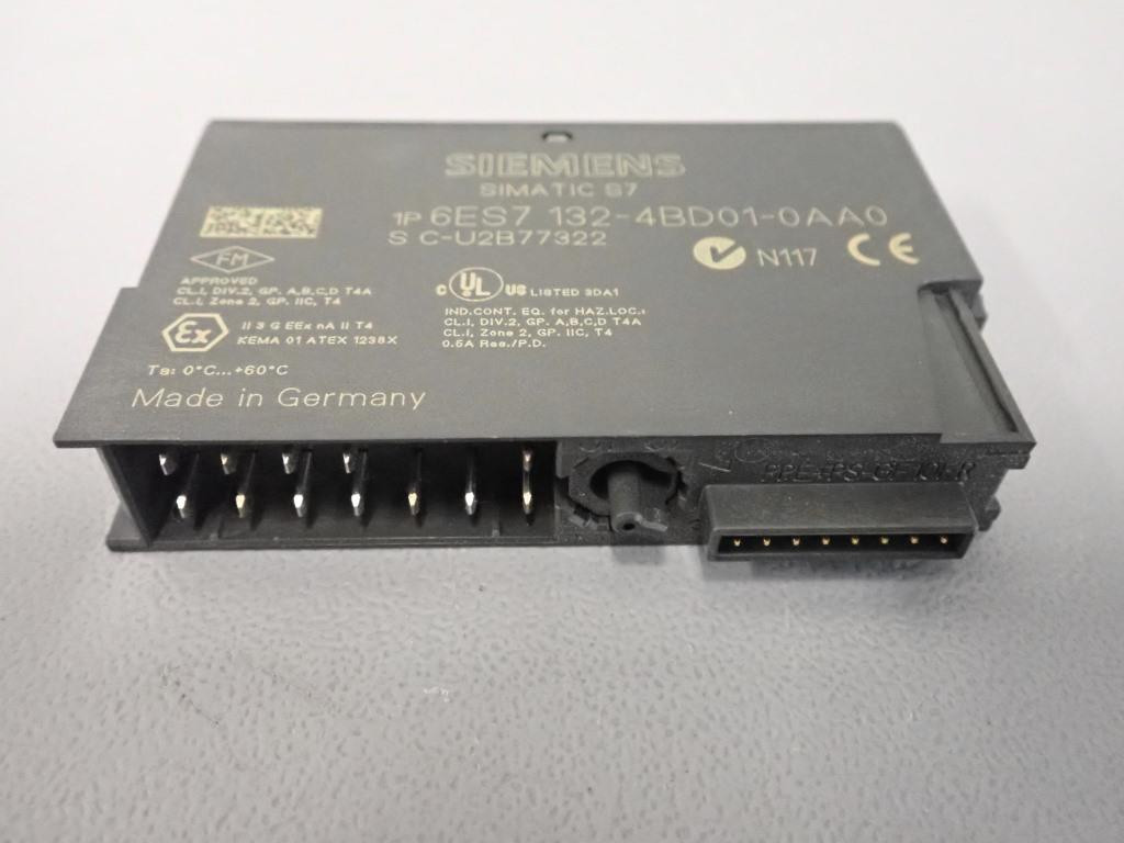 SIEMENS  6ES7132-4BD01-0AA0