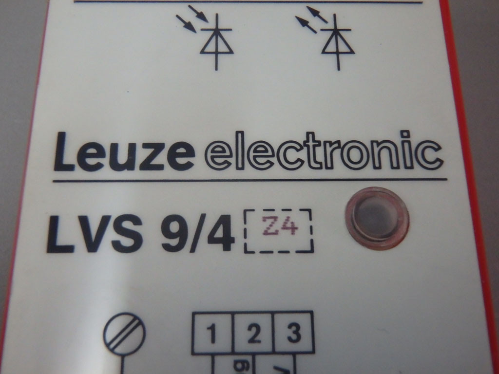 LEUZE LVS9/4