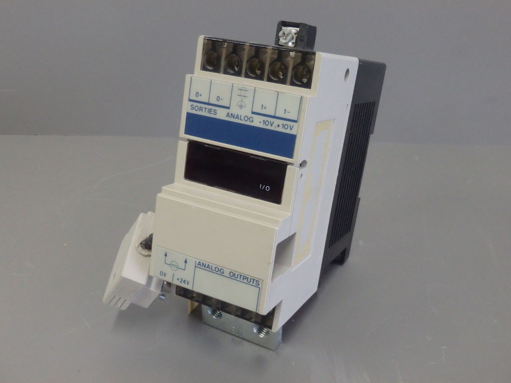 TÉLÉMÉCANIQUE  TSXAGS2000