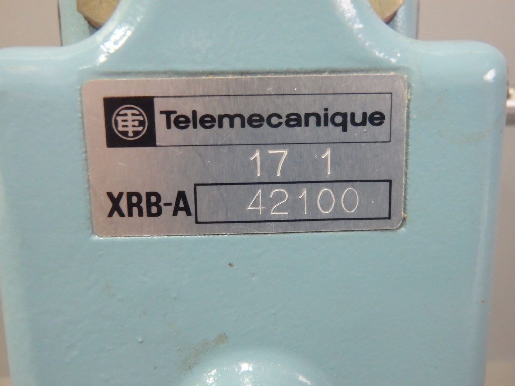 TÉLÉMÉCANIQUE  XRB-A42100