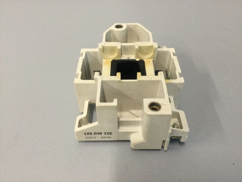 TÉLÉMÉCANIQUE  LX6D40220