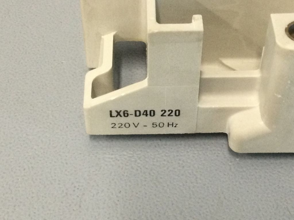 TÉLÉMÉCANIQUE  LX6D40220