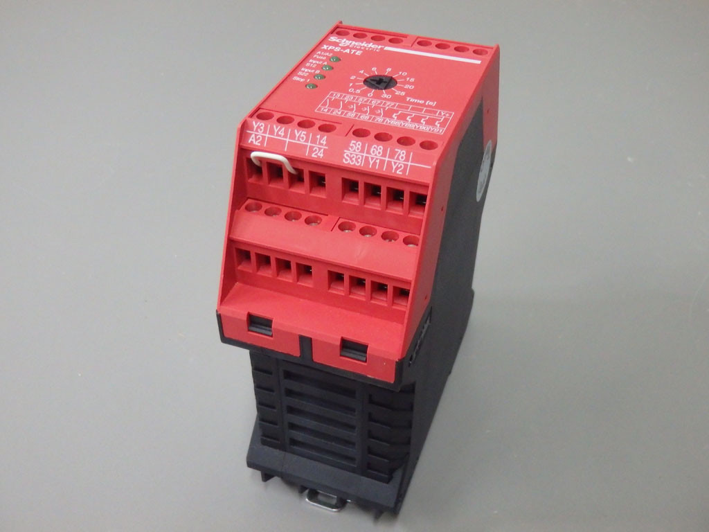 SCHNEIDER  XPS-ATE5110