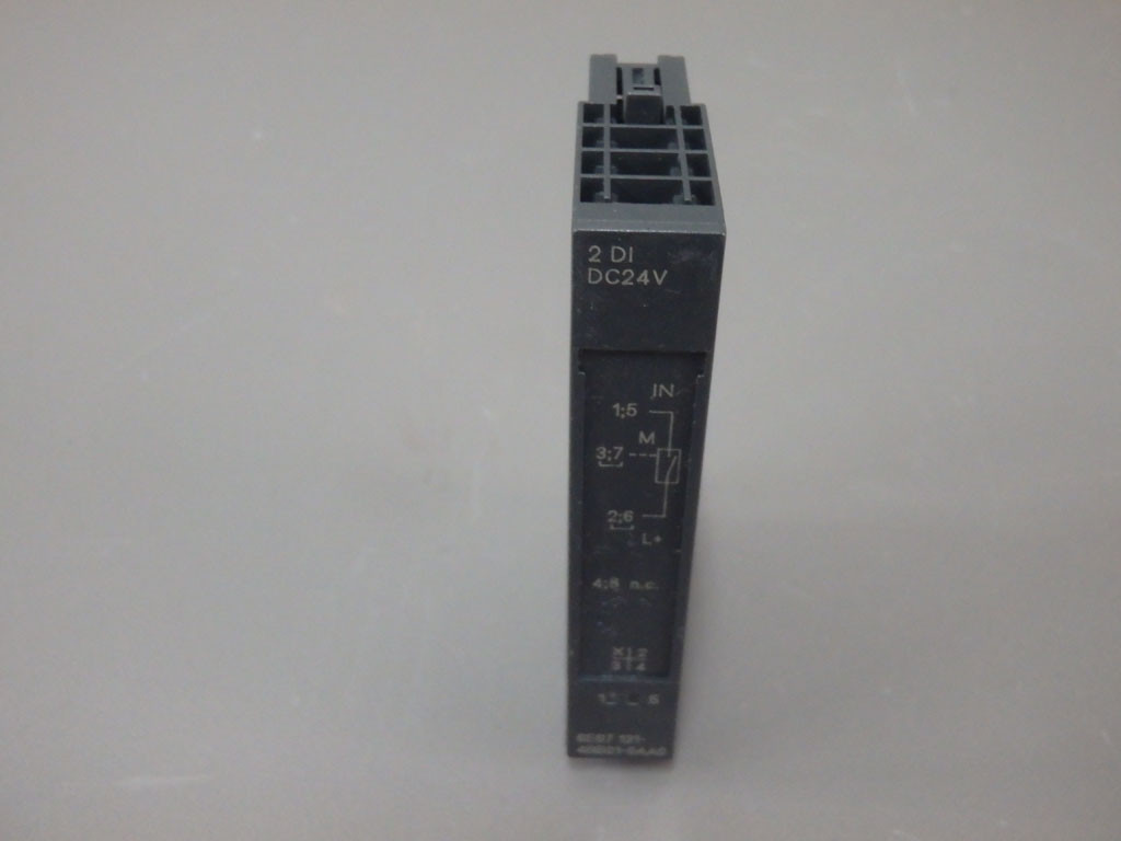 SIEMENS 6ES7131-4BB01-0AA0