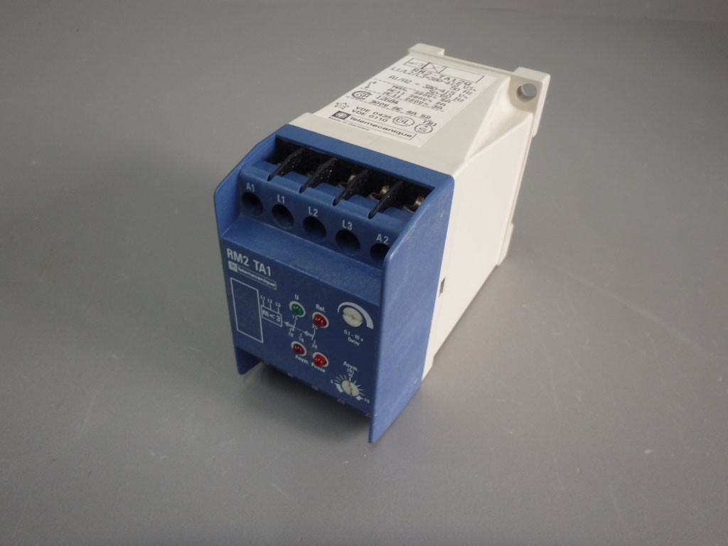 TÉLÉMÉCANIQUE  RM2TA12Q