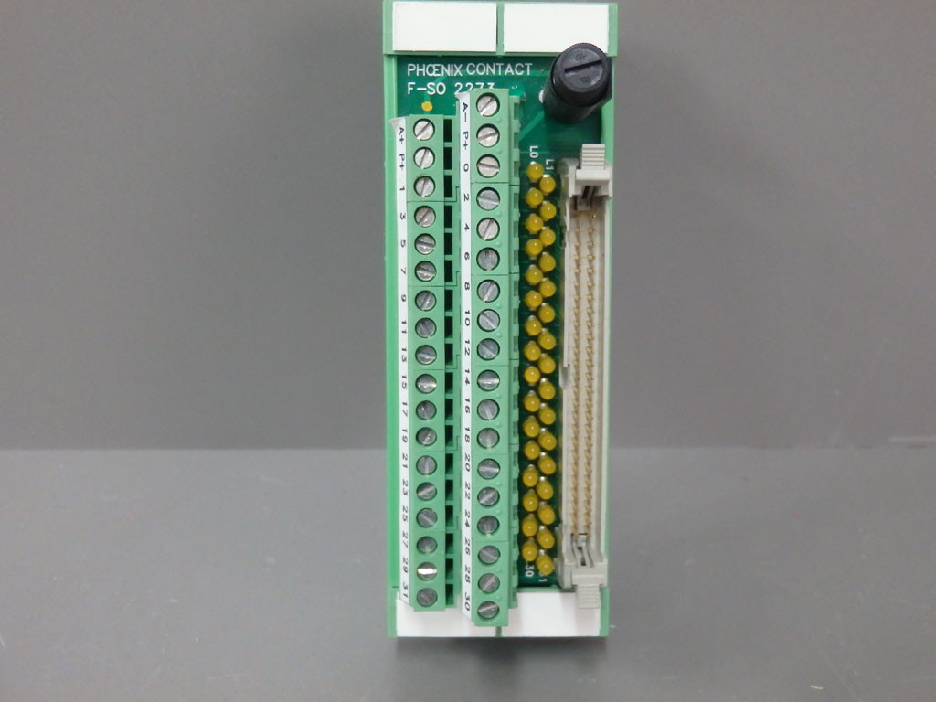 PHOENIX CONTACT UM45-32/LA/PLC/F-SO2273