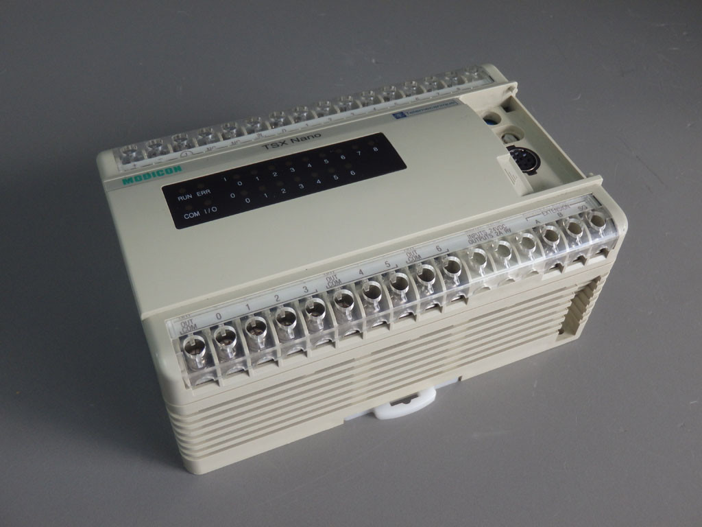 SCHNEIDER  TSX07311622