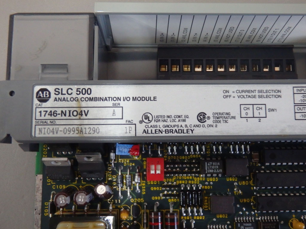 ALLEN-BRADLEY 1746-NIO4V