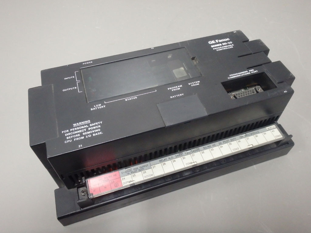 GE FANUC IC692CPU211D