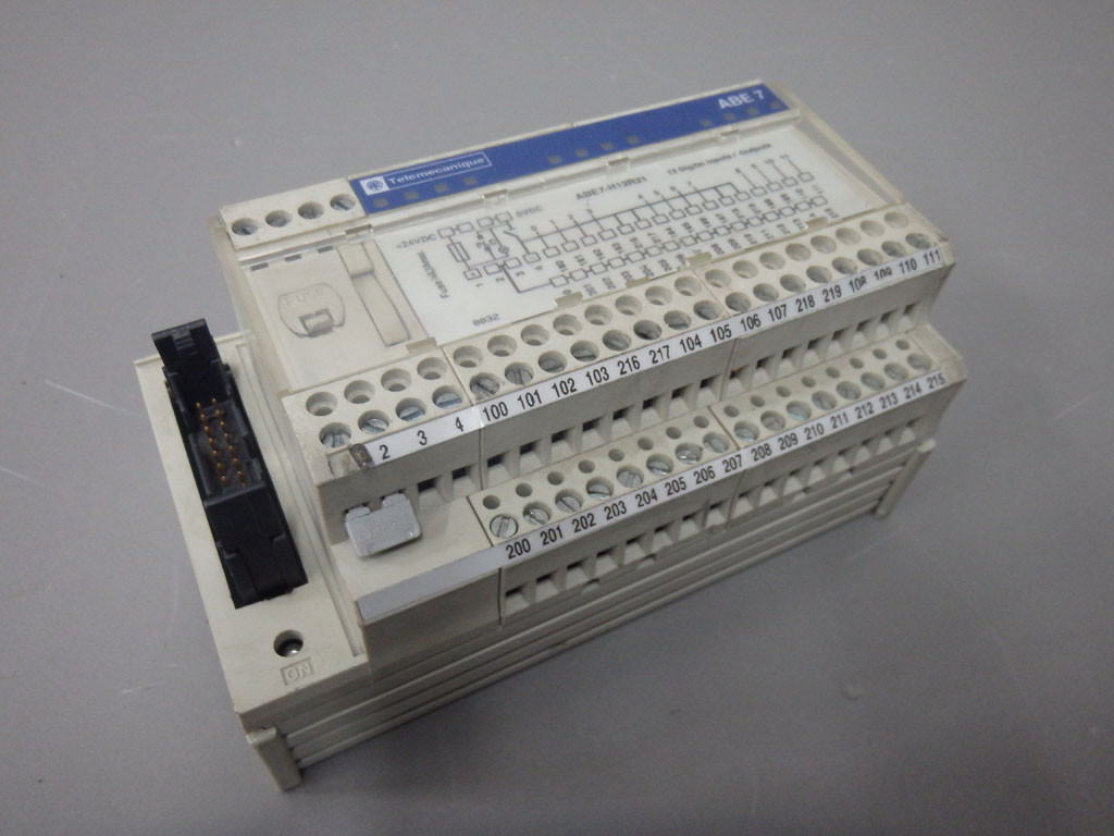 TÉLÉMÉCANIQUE  ABE7-H12R21