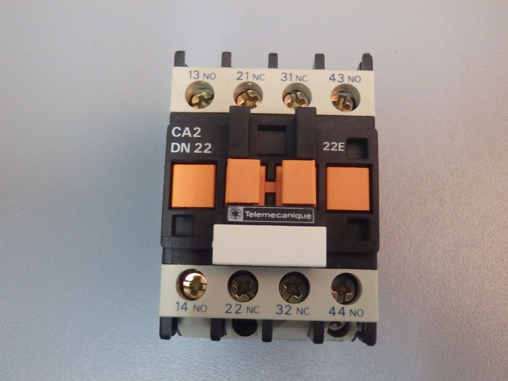 TÉLÉMÉCANIQUE  CA2DN22