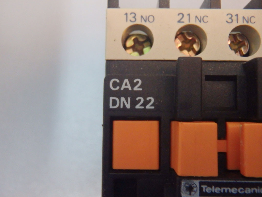 TÉLÉMÉCANIQUE  CA2DN22