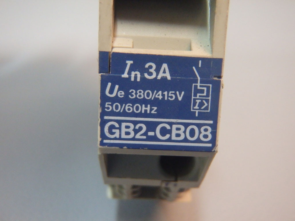 TÉLÉMÉCANIQUE  GB2-CB08