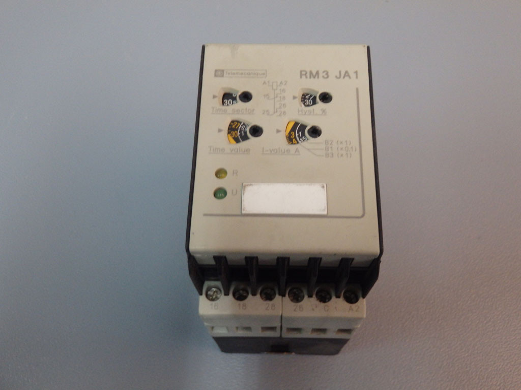 TÉLÉMÉCANIQUE  RM3JA112QN7