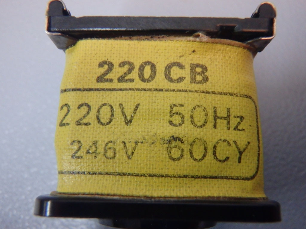 TÉLÉMÉCANIQUE  220CB