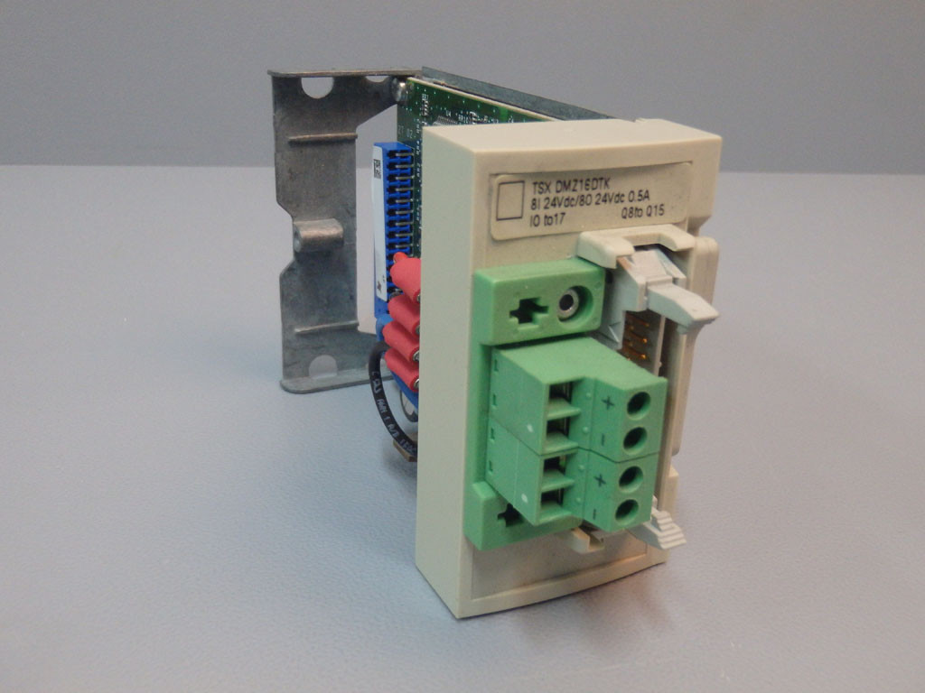 TÉLÉMÉCANIQUE  TSXDMZ16DTK