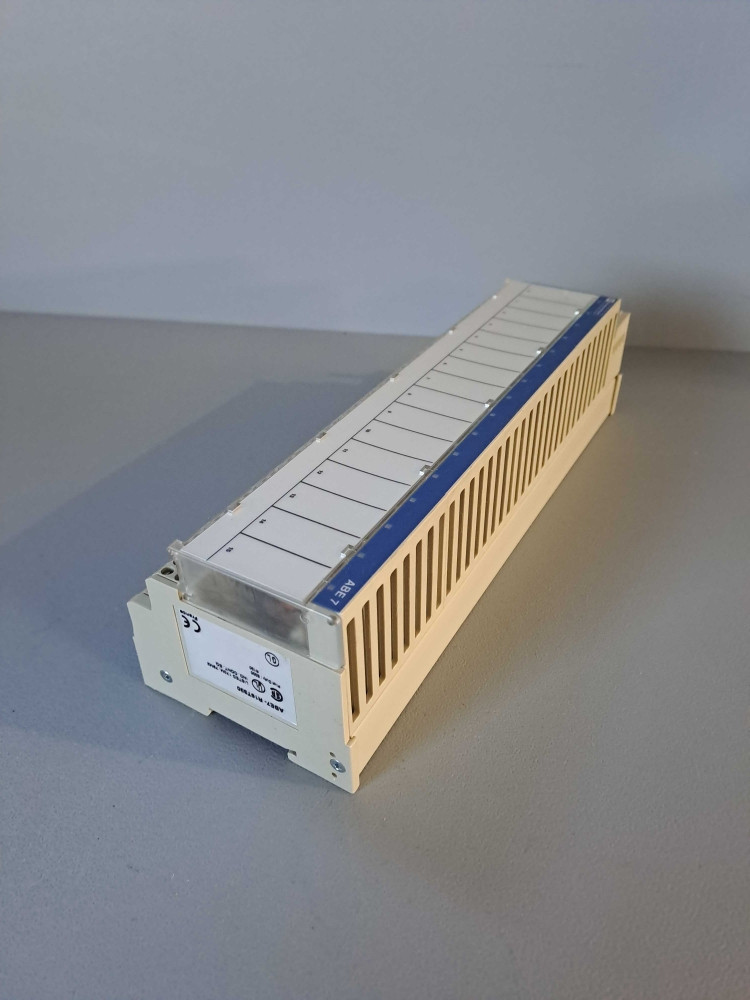 TÉLÉMÉCANIQUE  ABE7-R16T330