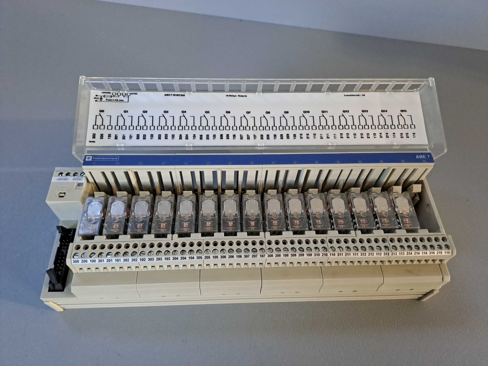 TÉLÉMÉCANIQUE  ABE7-R16T330