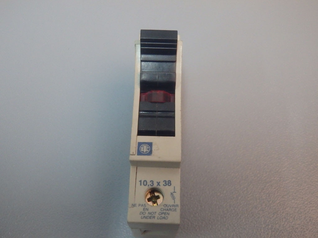 TÉLÉMÉCANIQUE  DF6-AB10