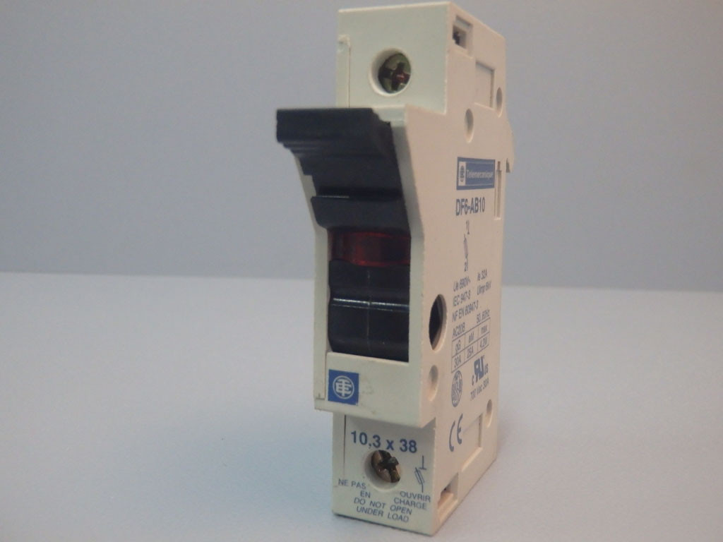 TÉLÉMÉCANIQUE  DF6-AB10