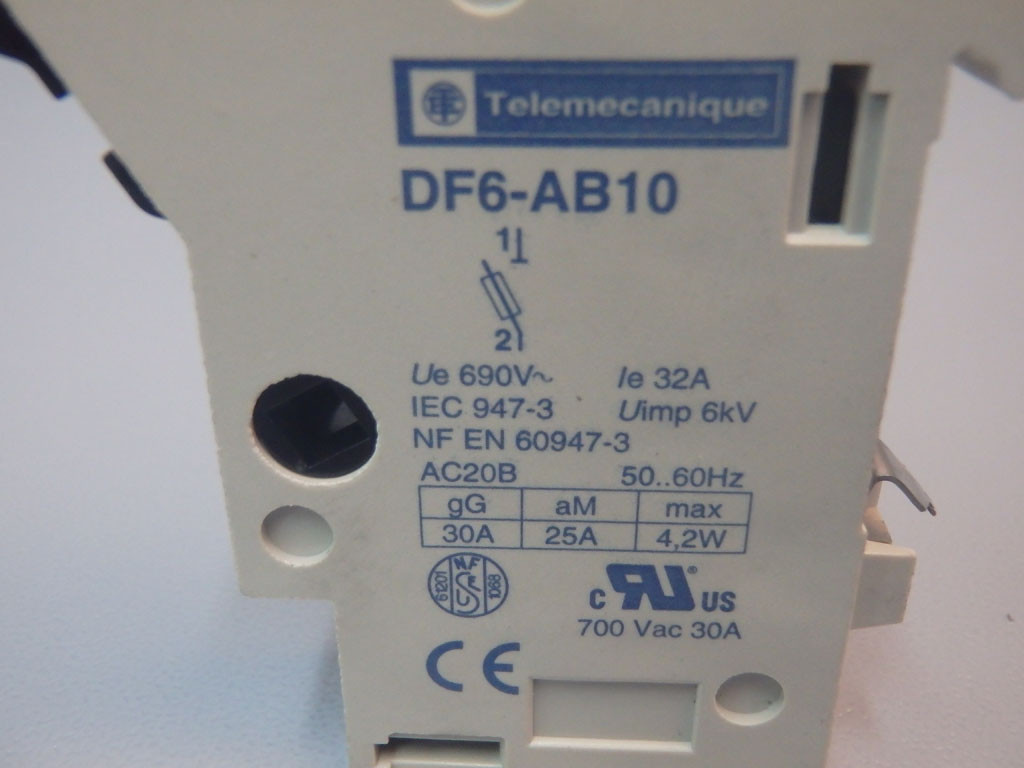 TÉLÉMÉCANIQUE  DF6-AB10