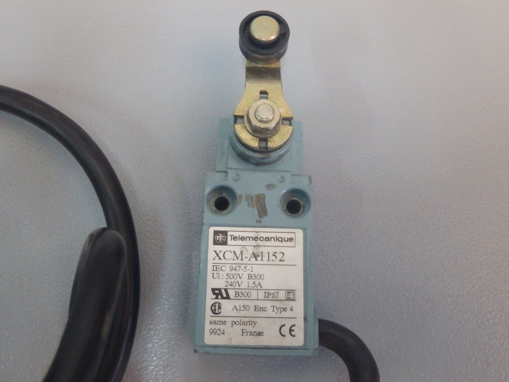 TÉLÉMÉCANIQUE  XCM-A1152