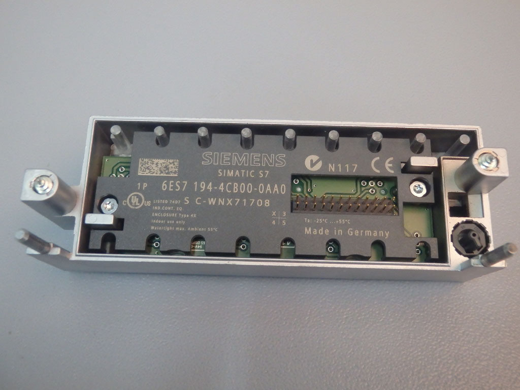 SIEMENS 6ES7194-4CB00-0AA0