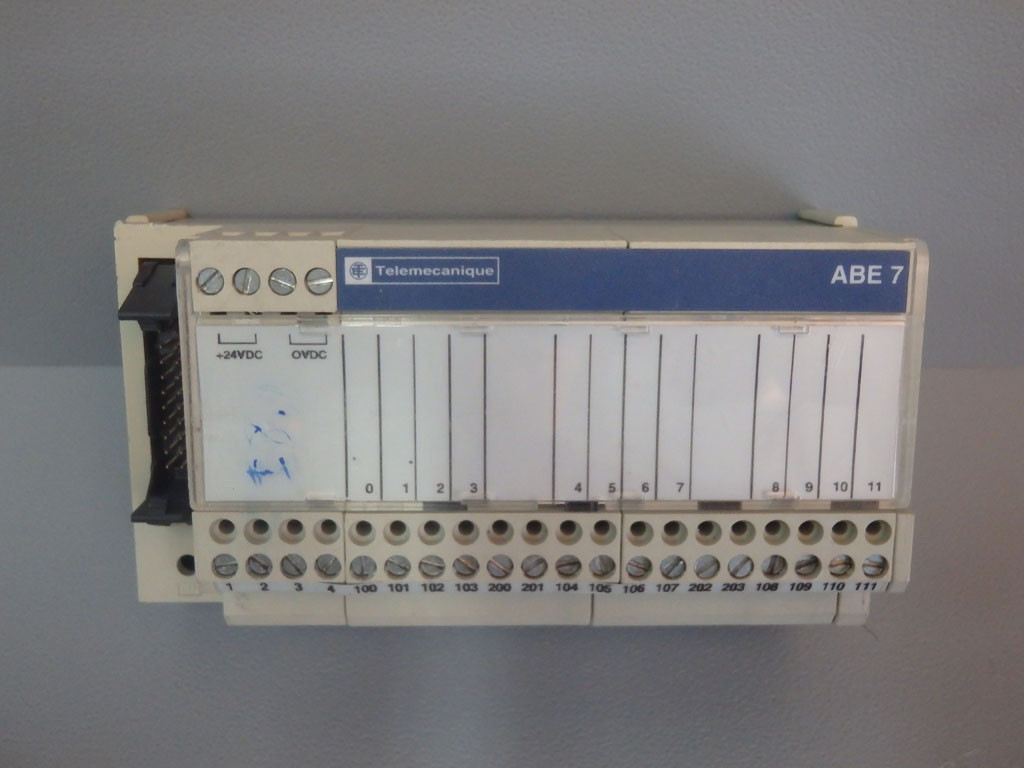 TÉLÉMÉCANIQUE  ABE7-H12R10