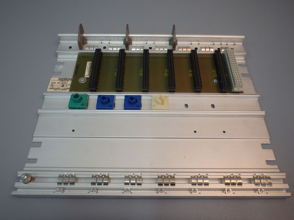 SIEMENS 6ES5701-0LA11