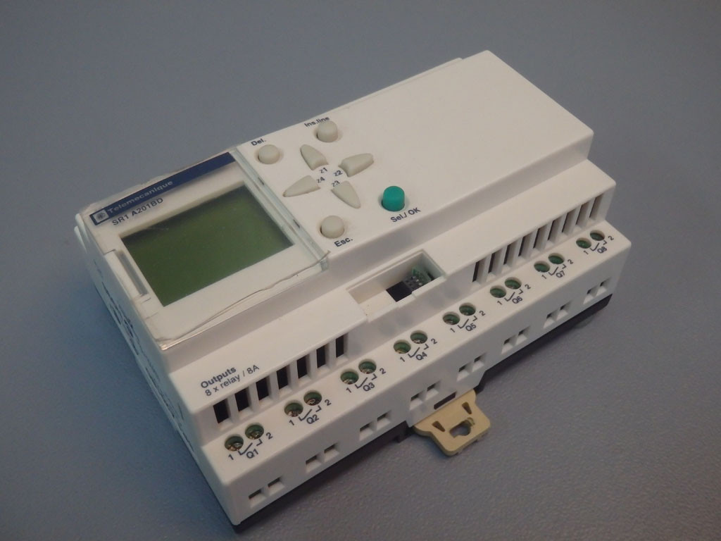 TÉLÉMÉCANIQUE  SR1A201BD