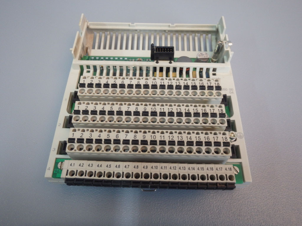 TÉLÉMÉCANIQUE  170ADO35000