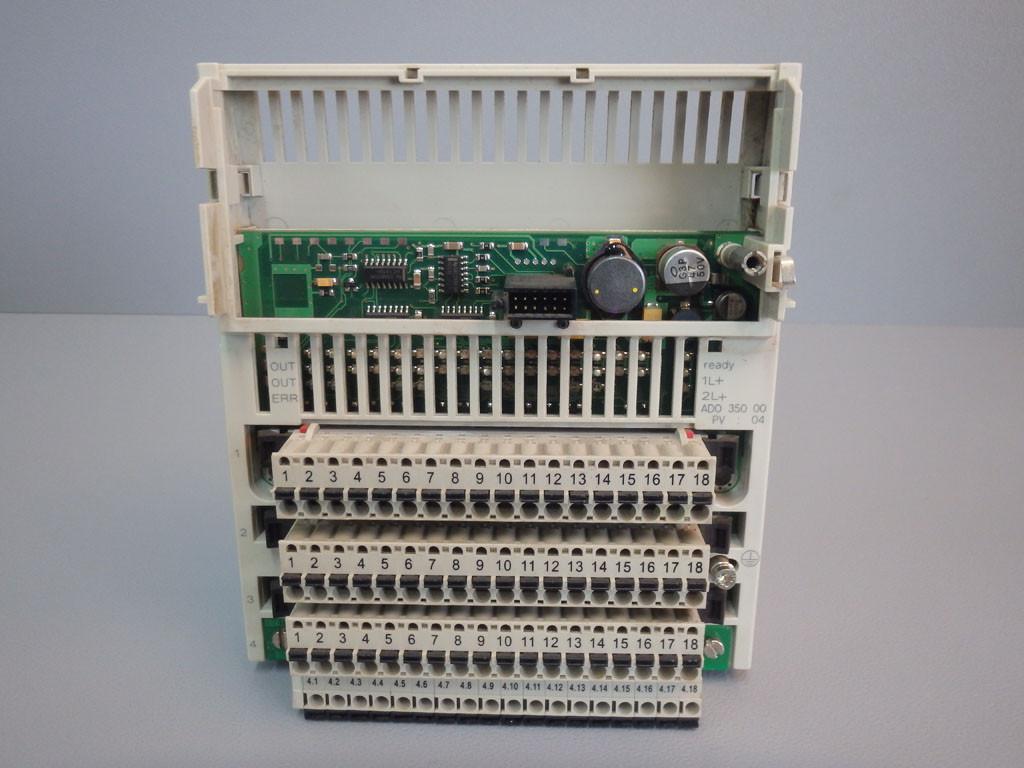 TÉLÉMÉCANIQUE  170ADO35000