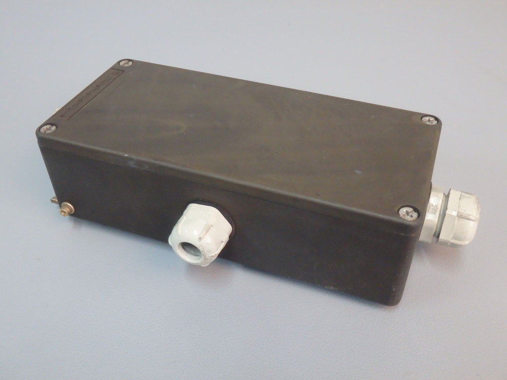 TÉLÉMÉCANIQUE  TSXLES805