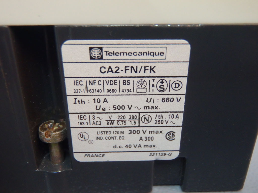 TÉLÉMÉCANIQUE  CA2-FN/FK