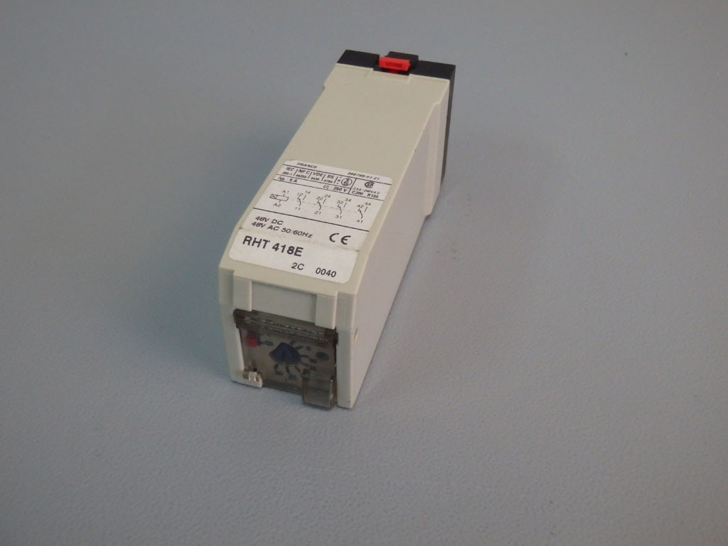 TÉLÉMÉCANIQUE  RHT418E