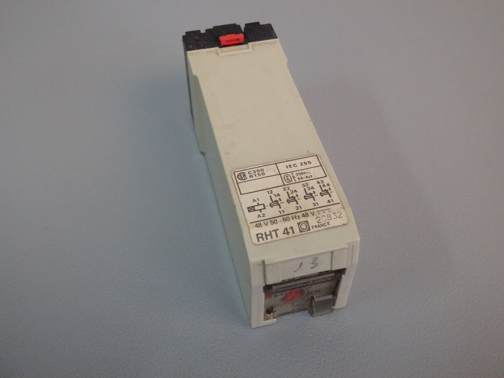 TÉLÉMÉCANIQUE  RHT41