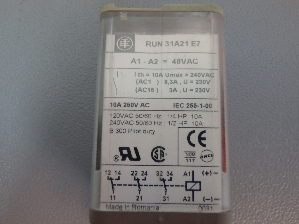 TÉLÉMÉCANIQUE  RUN31A21