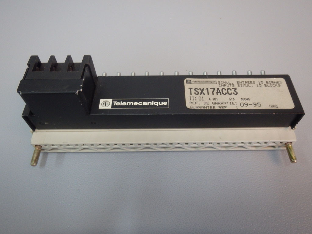 TÉLÉMÉCANIQUE  TSX17ACC3